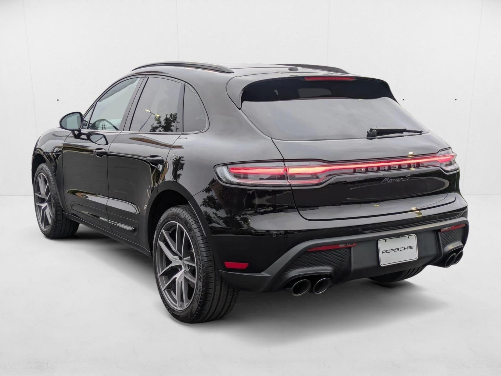 2024 Porsche Macan S photo 3