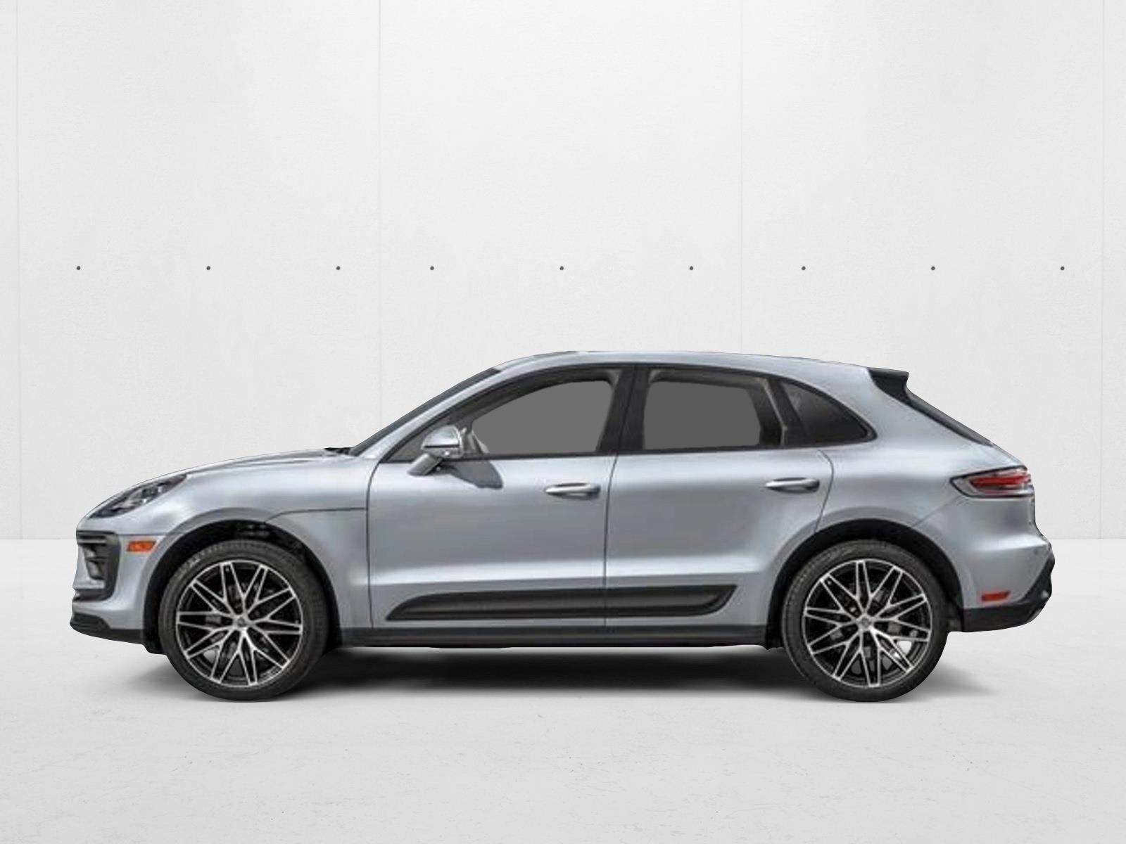 2025 Porsche Macan T photo 2