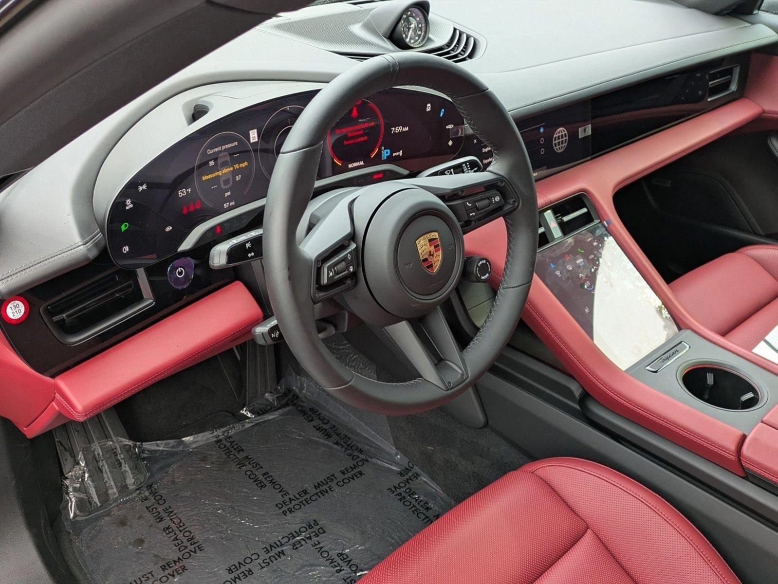 2024 Porsche Taycan 4S photo 4