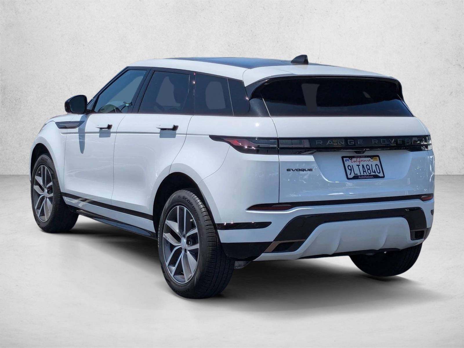 2024 Land Rover Range Rover Evoque Dynamic SE photo 3
