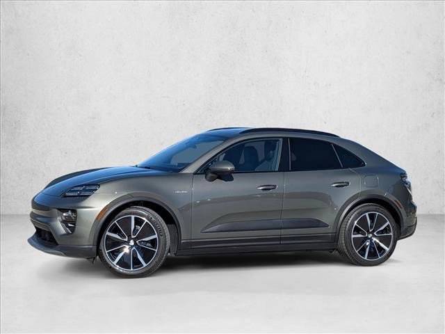 2025 Porsche Macan Base's photo