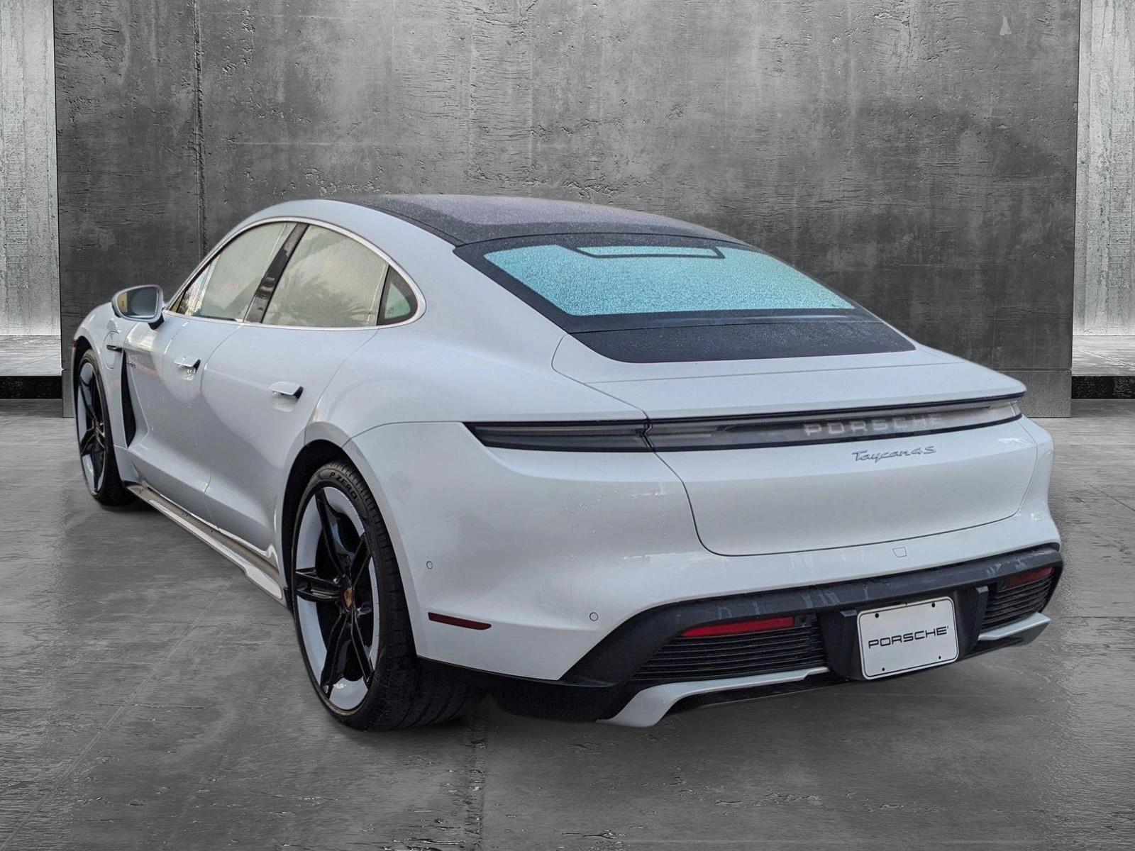 2025 Porsche Taycan 4S photo 3