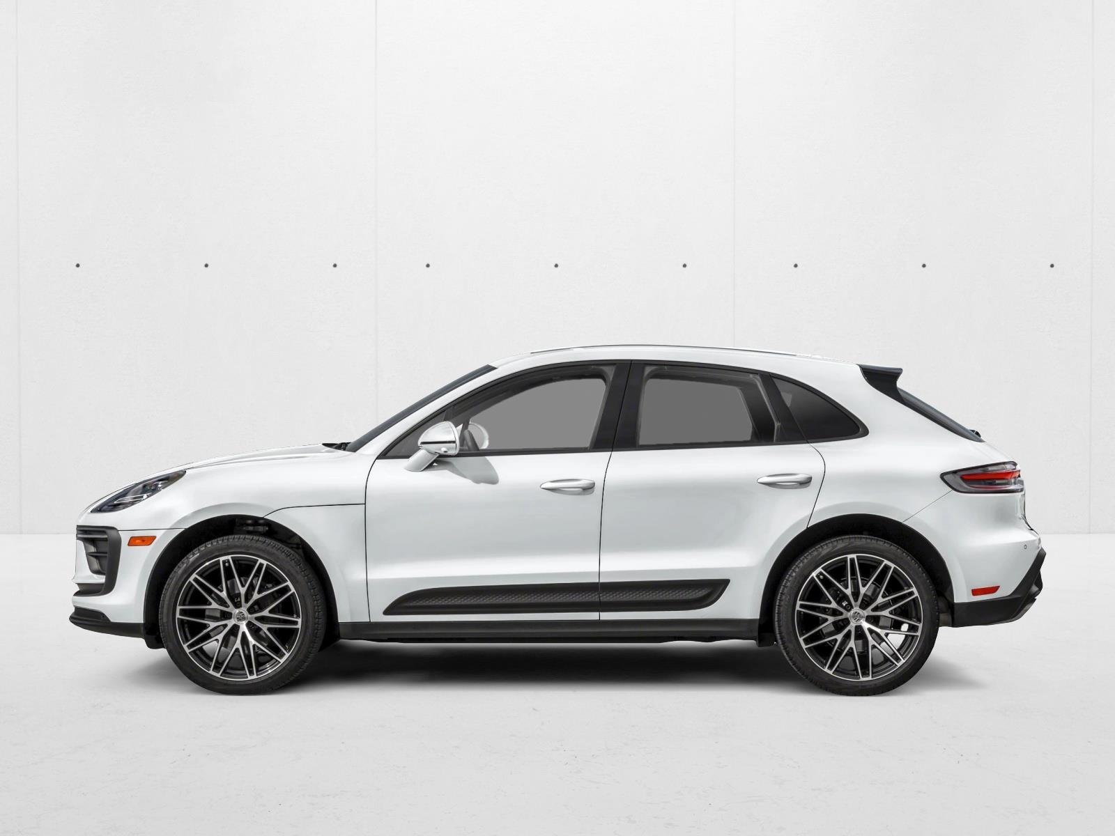 2025 Porsche Macan S photo 3