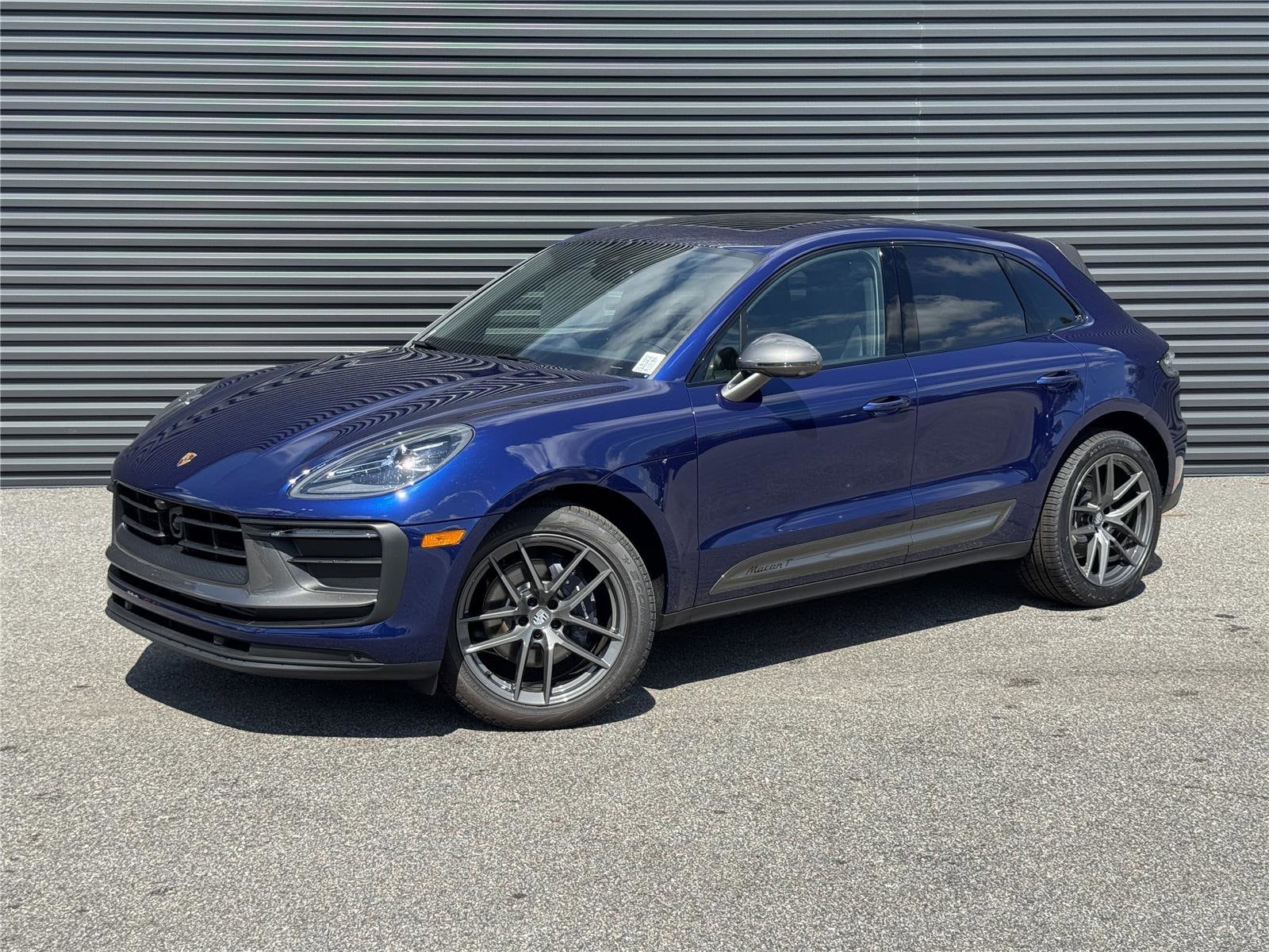 2025 Porsche Macan T