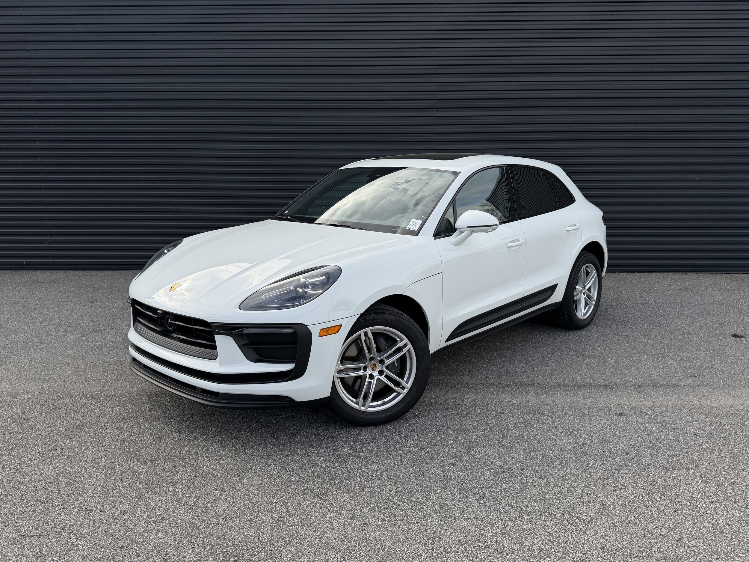 2026 Porsche Macan Base