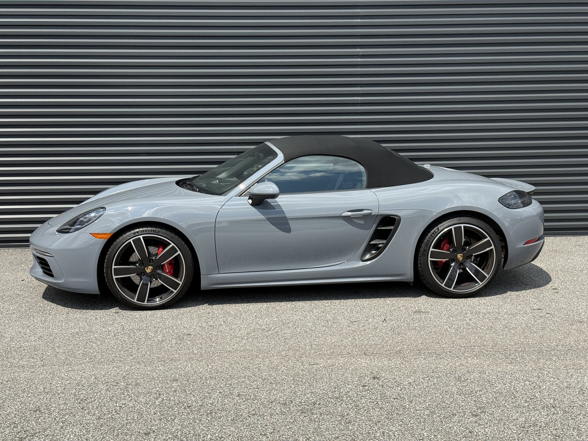 2024 Porsche Boxster S photo 3