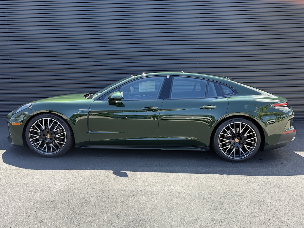New 2026 Porsche Panamera