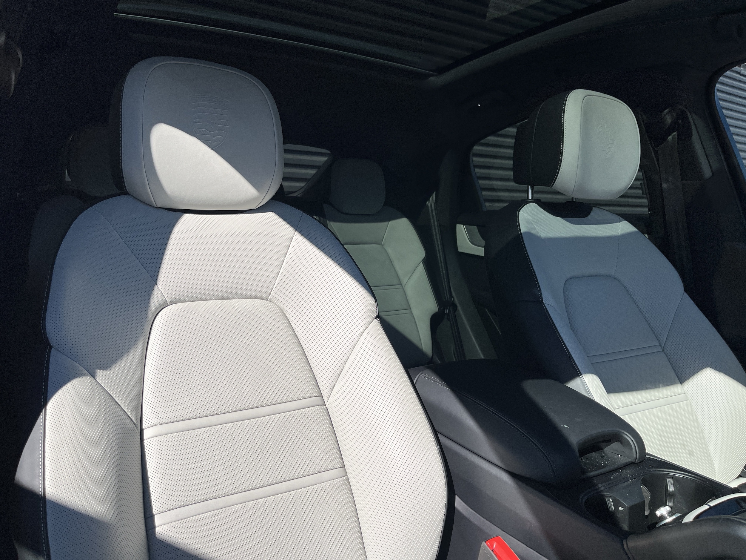2025 Porsche Cayenne Coup E-Hybrid - Photo 16