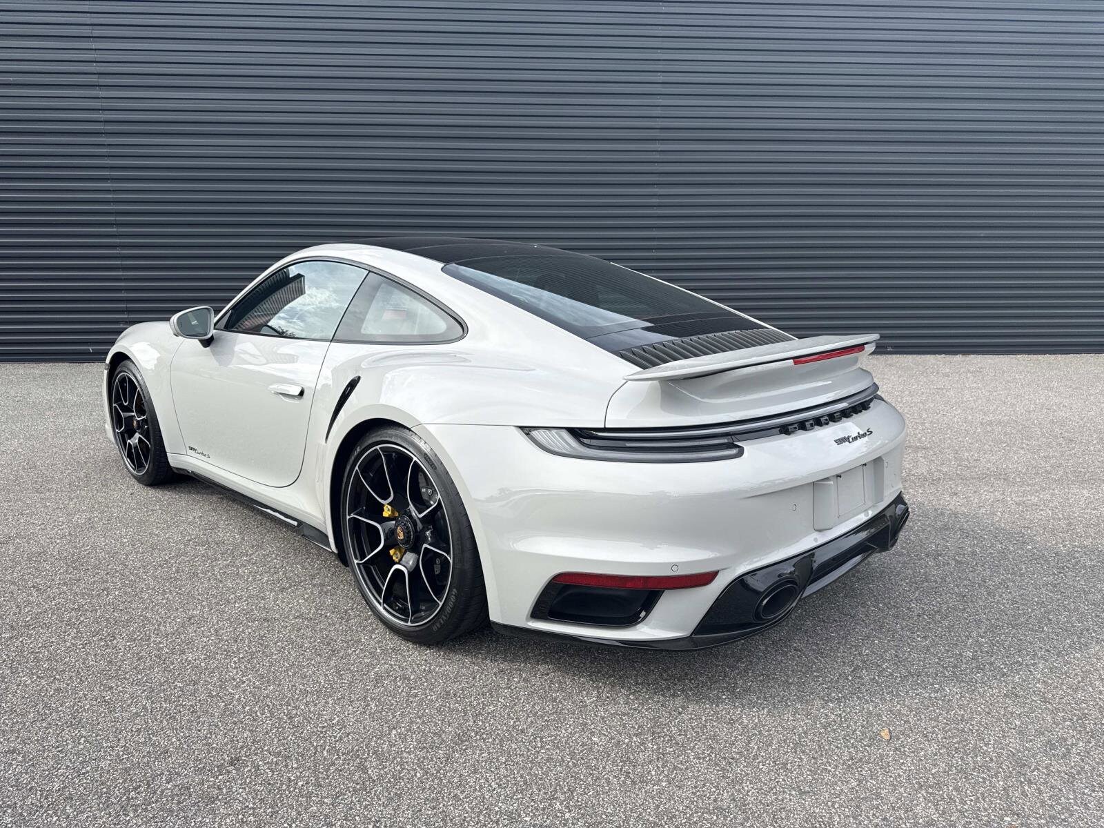 2023 Porsche 911 Turbo S photo 3