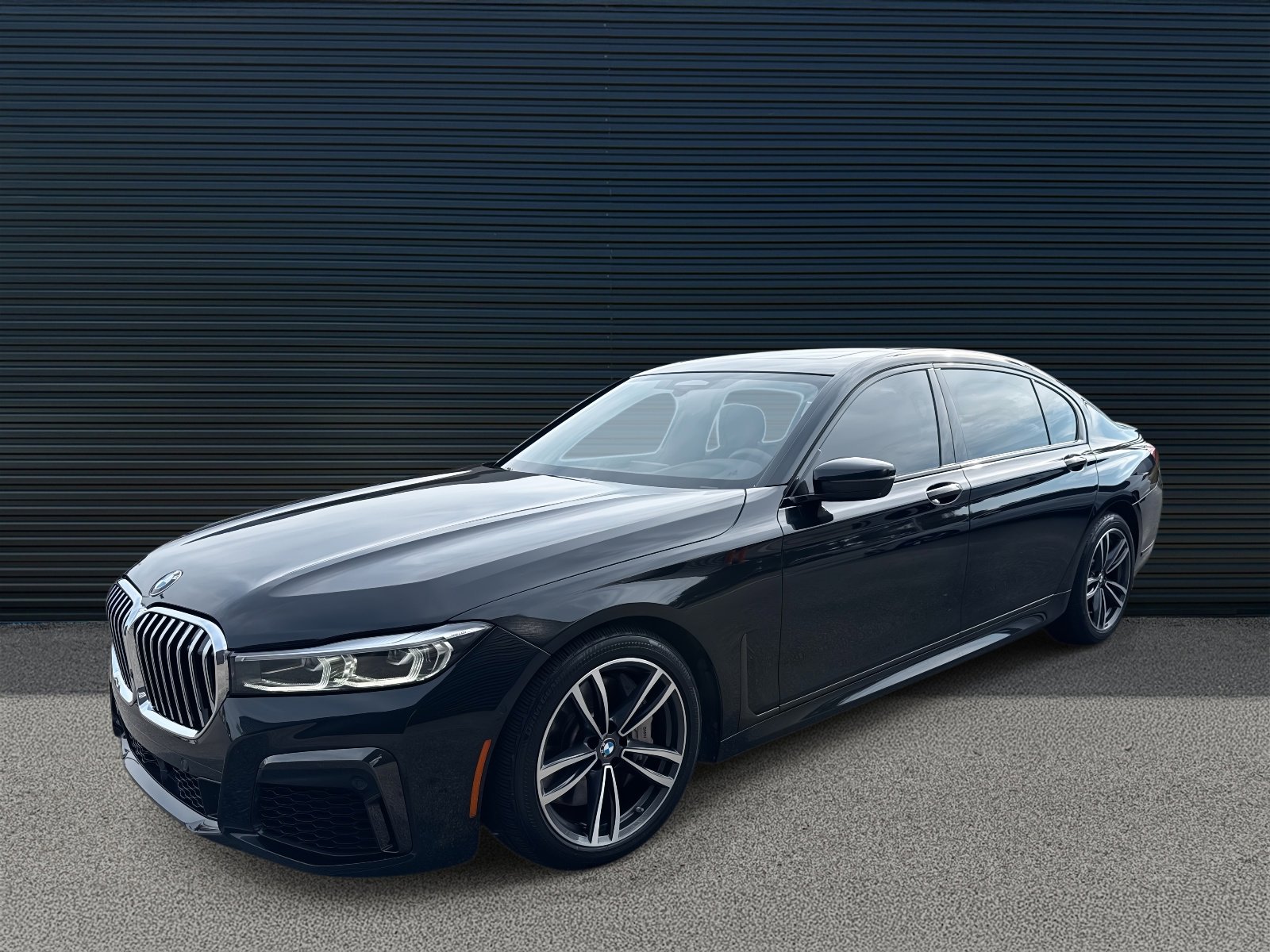 2020 BMW 7 Series 750i's photo