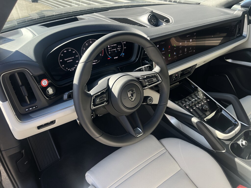 New 2025 Porsche Cayenne Turbo E-Hybrid