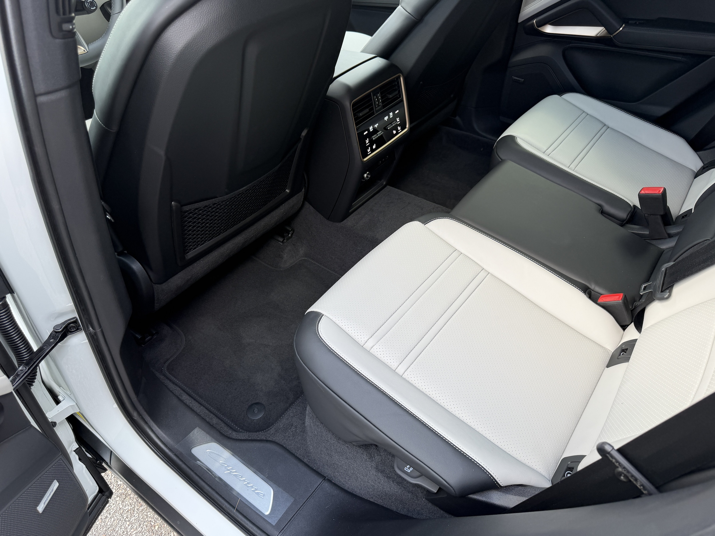 2026 Porsche Cayenne Coupe Base - Photo 17