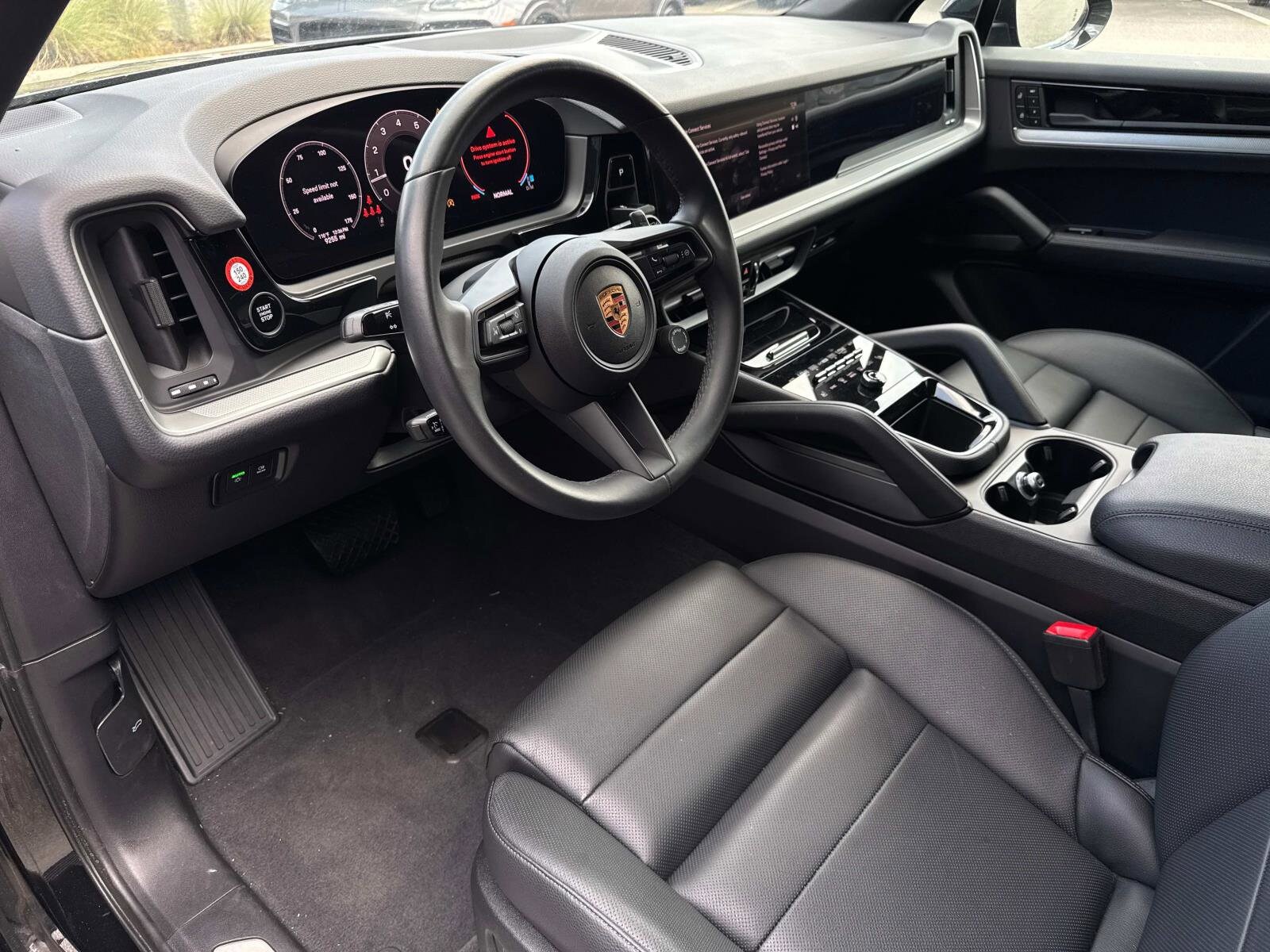 2025 Porsche Cayenne S photo 2