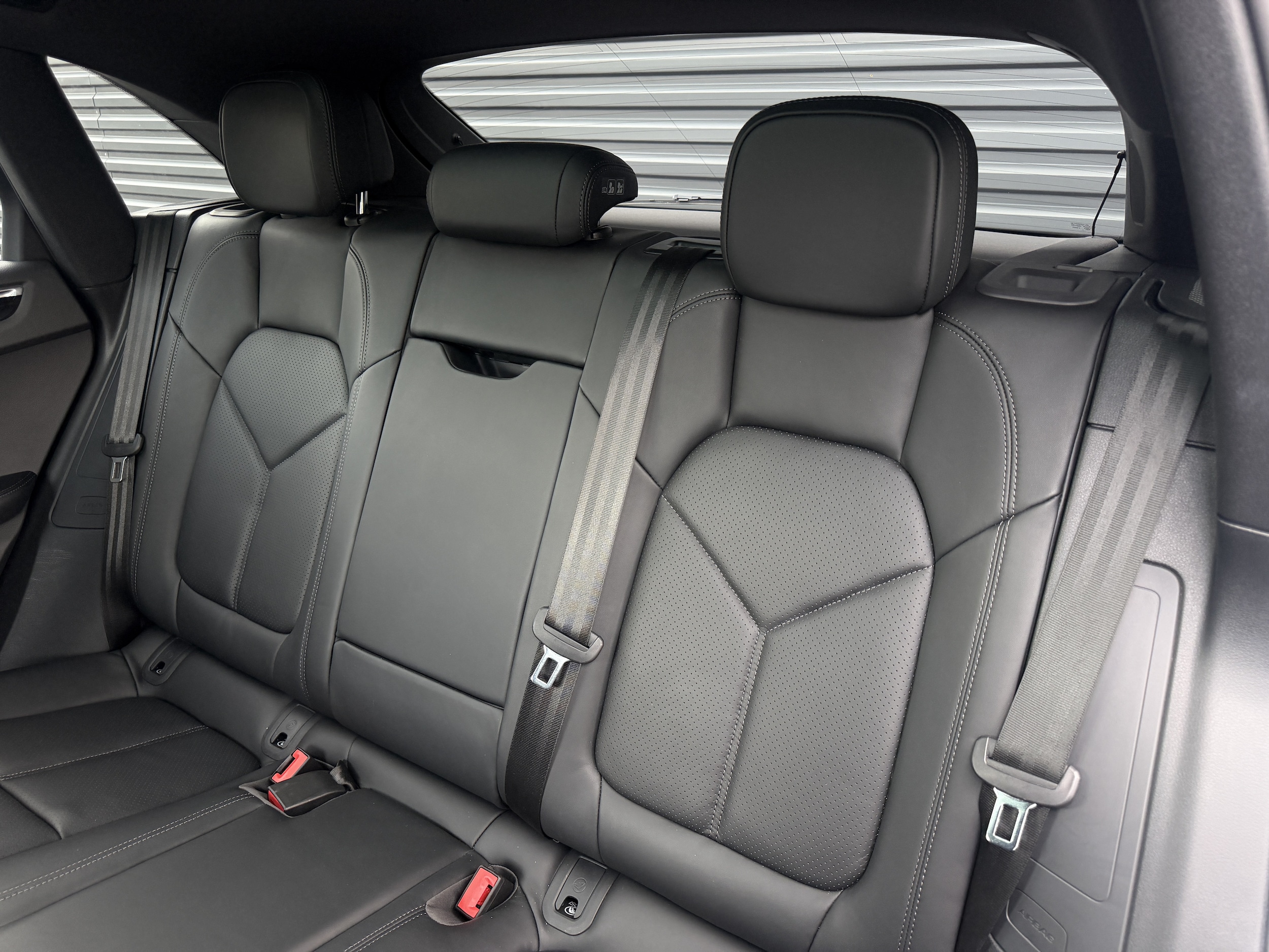 2026 Porsche Macan Base - Photo 19