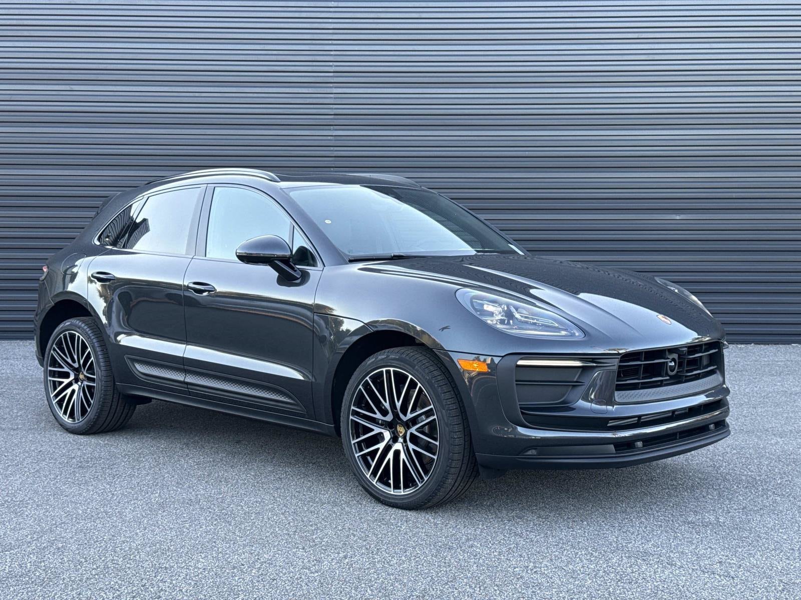 2026 Porsche Macan Base - Photo 9