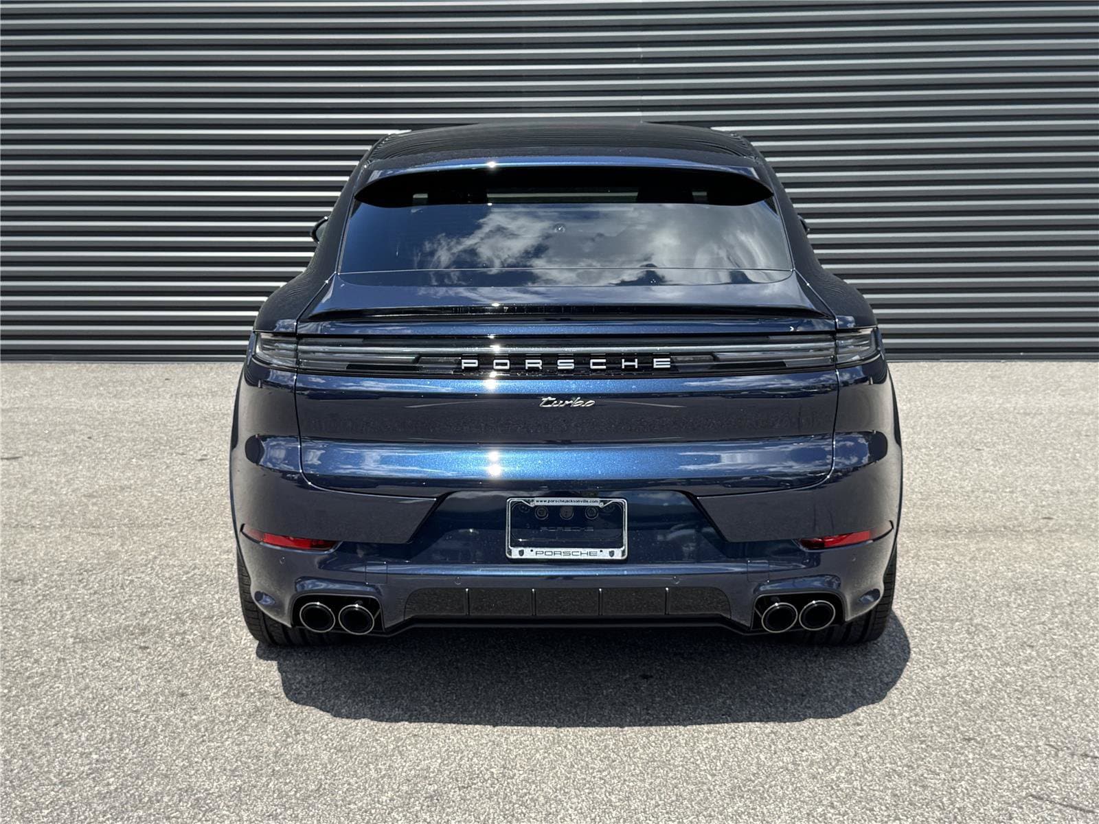 2025 Porsche Cayenne Coup E-Hybrid - Photo 10