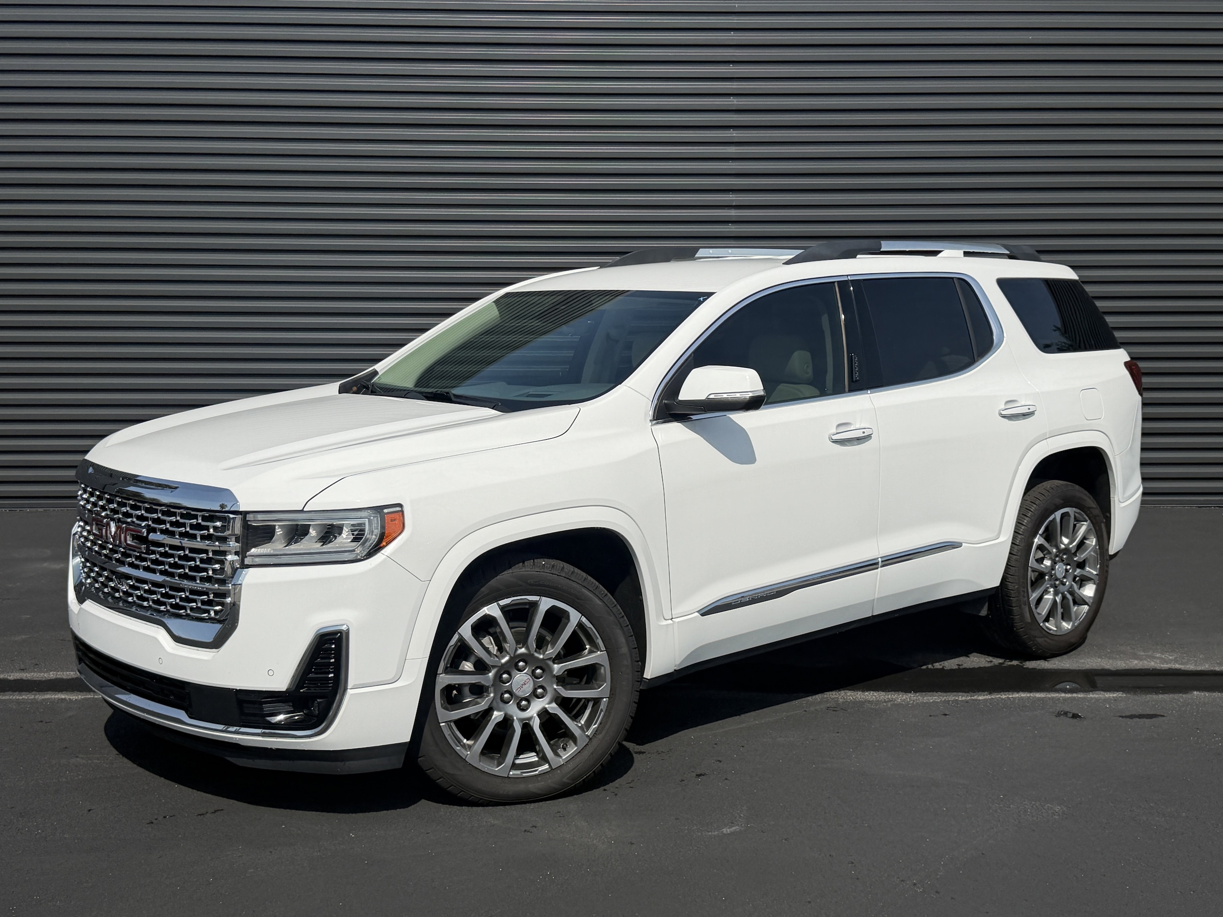 2023 GMC Acadia Denali FWD's photo
