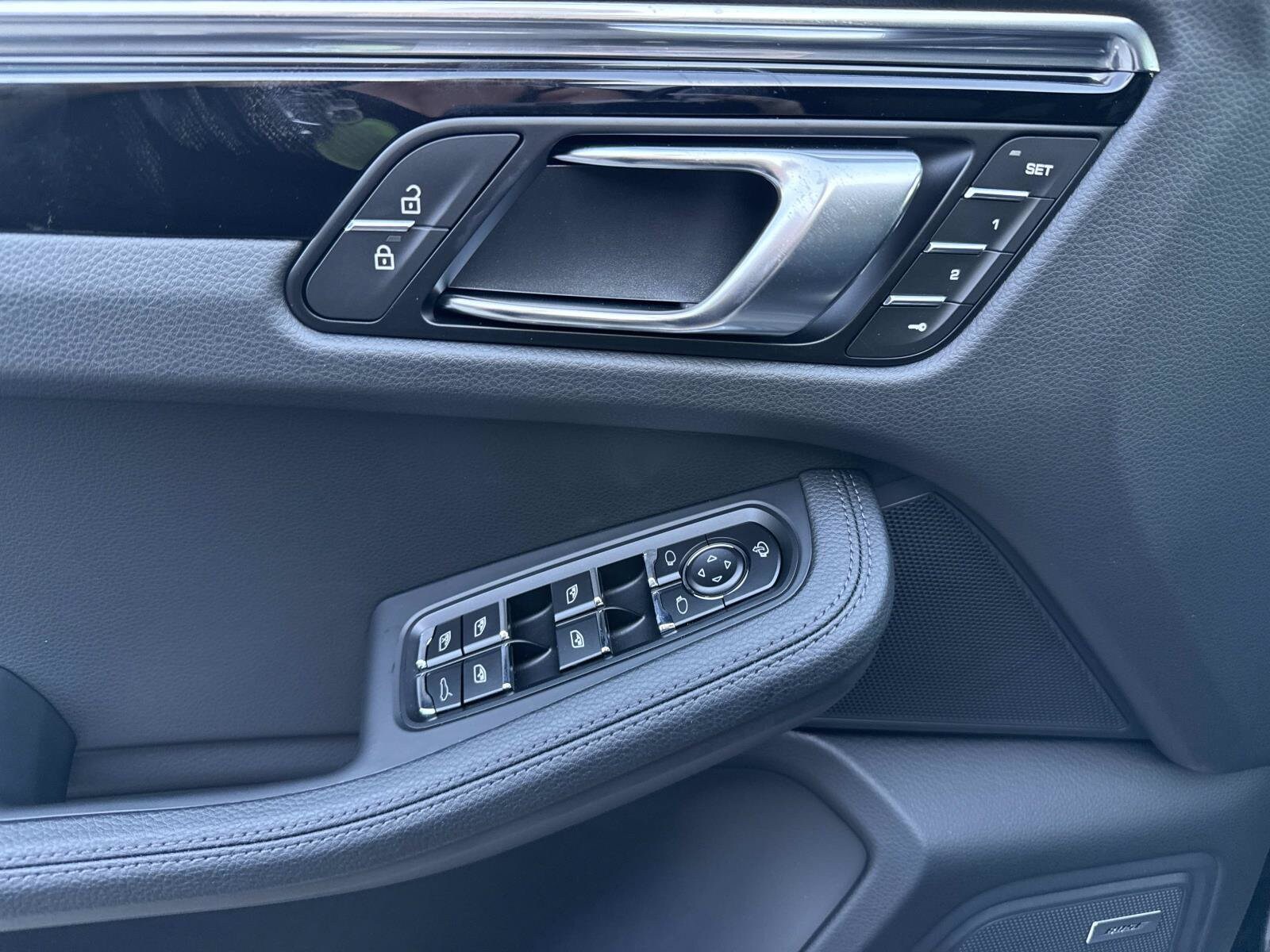 2026 Porsche Macan Base - Photo 13