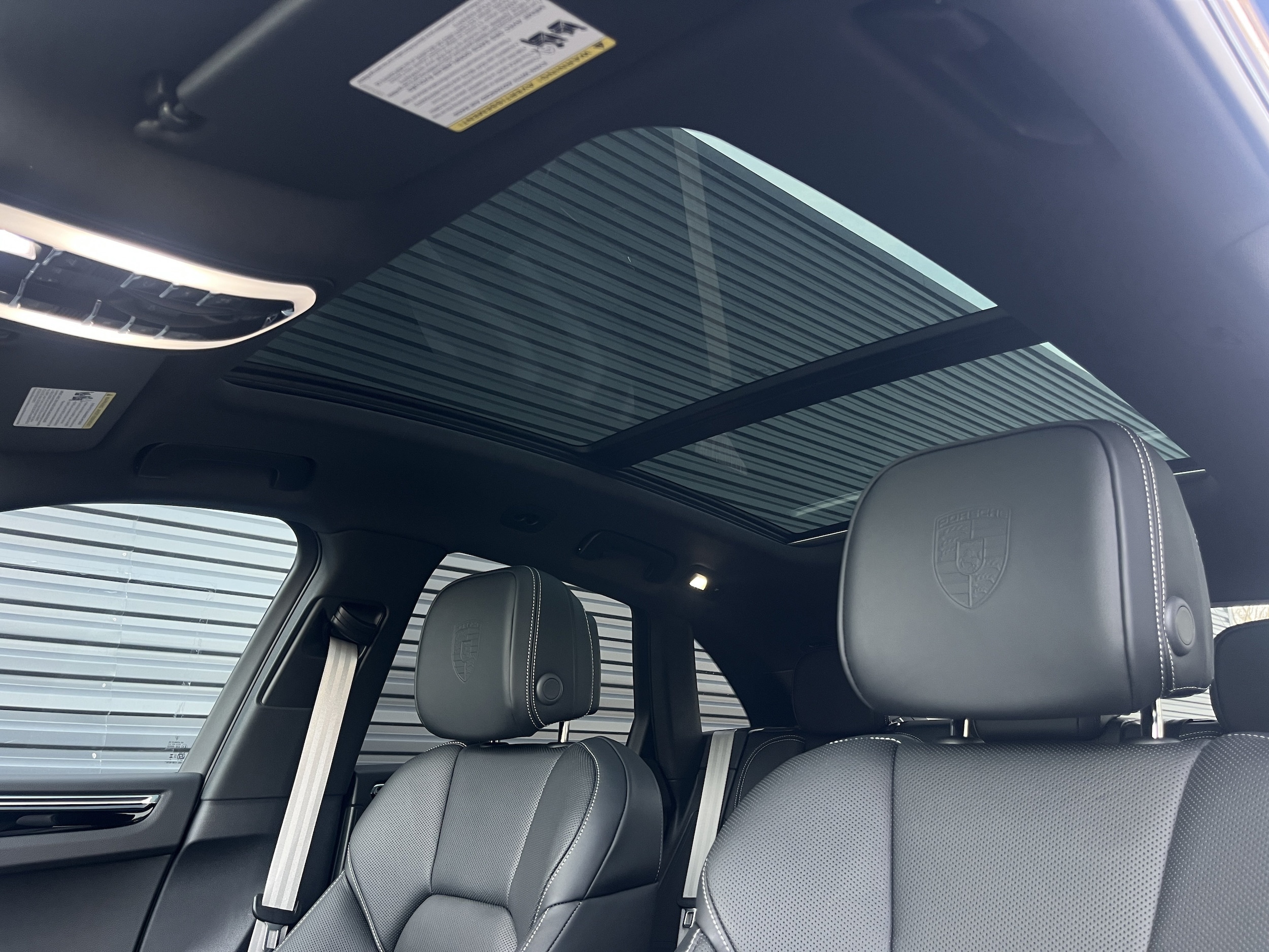 2026 Porsche Macan T - Photo 41