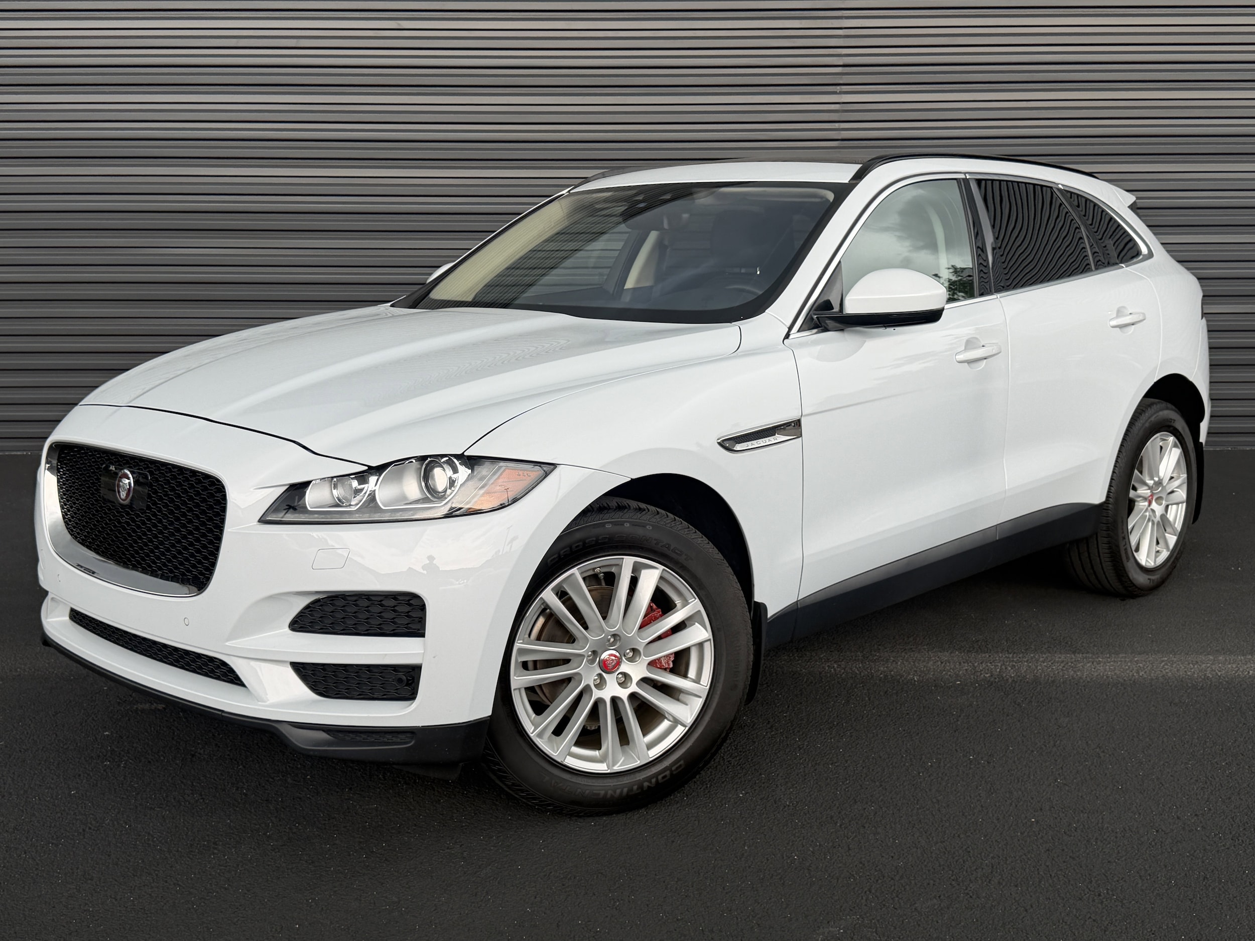 2019 Jaguar F-PACE 25t Prestige AWD's photo