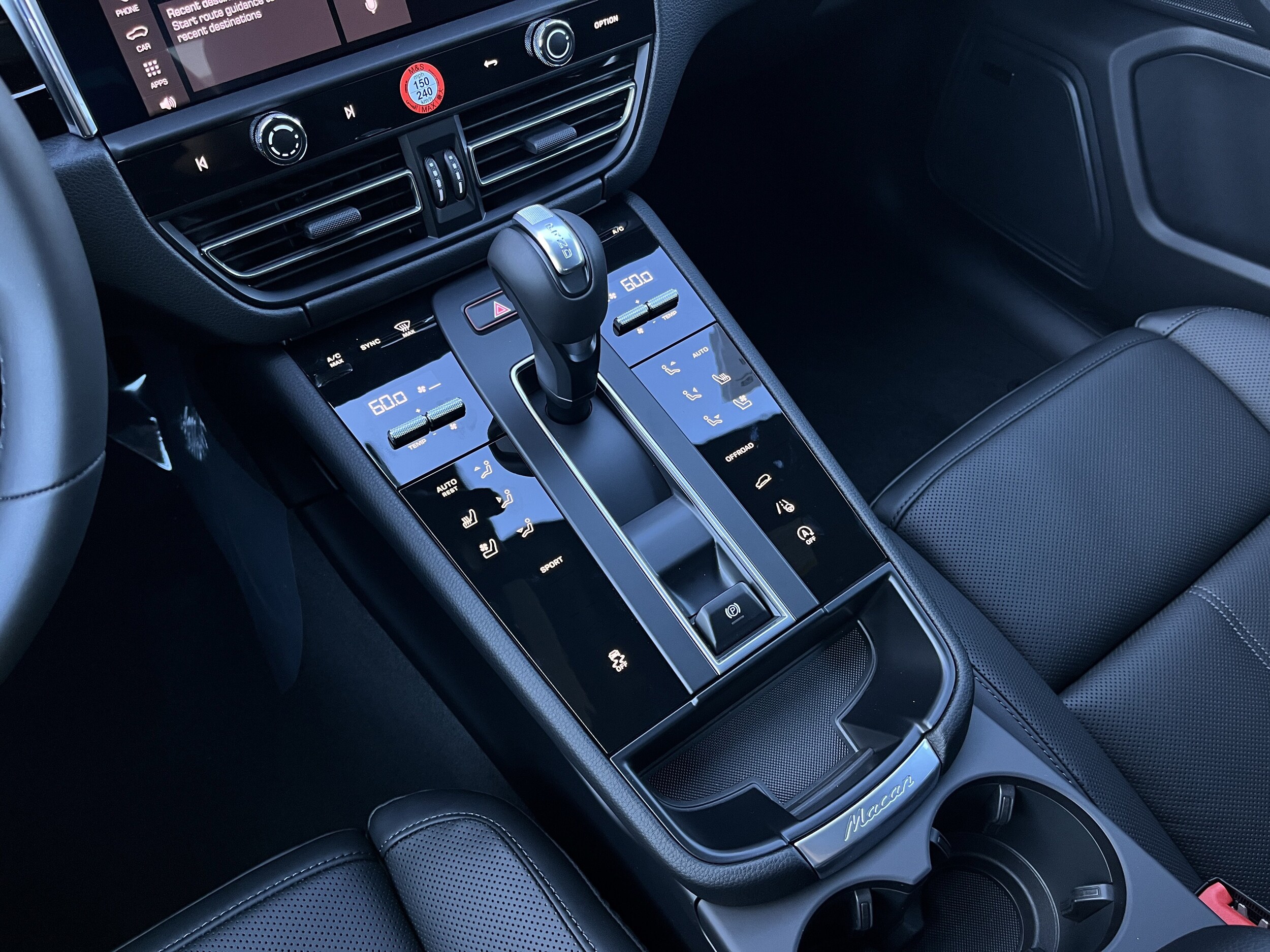 2026 Porsche Macan Base - Photo 35