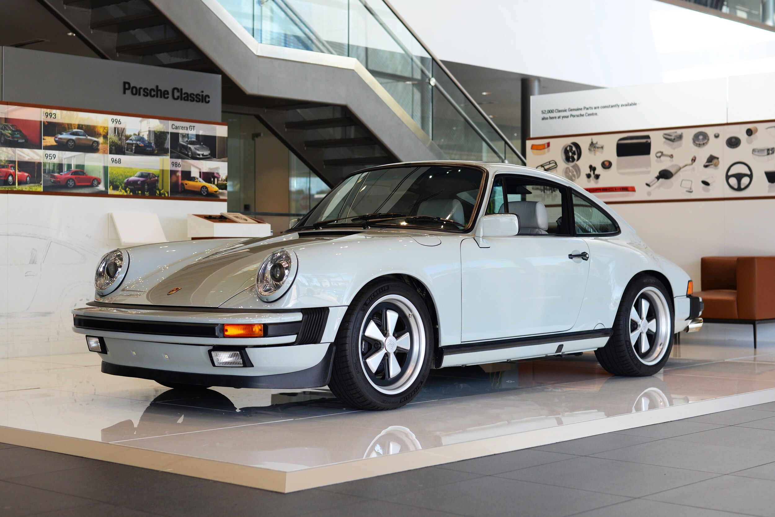 1987 Porsche 911 Coupe photo 3