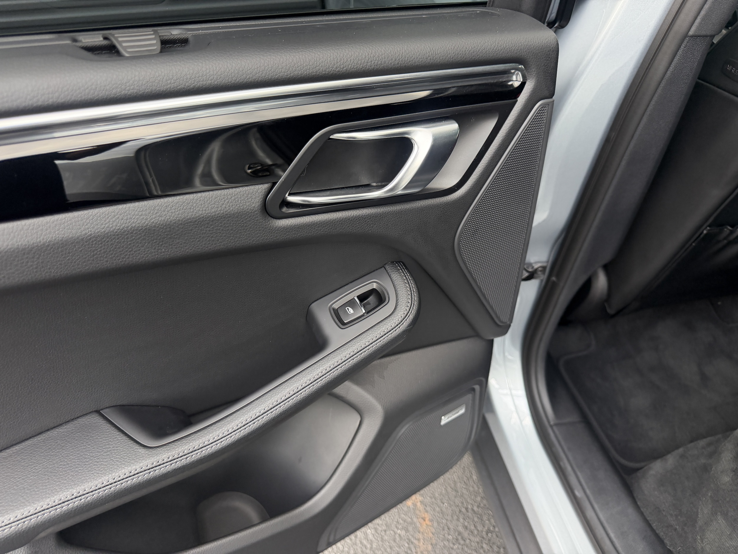 2026 Porsche Macan Base - Photo 27