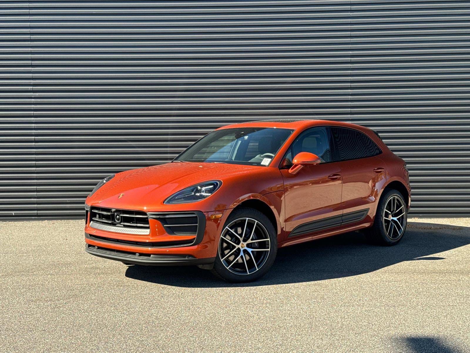 2025 Porsche Macan Base