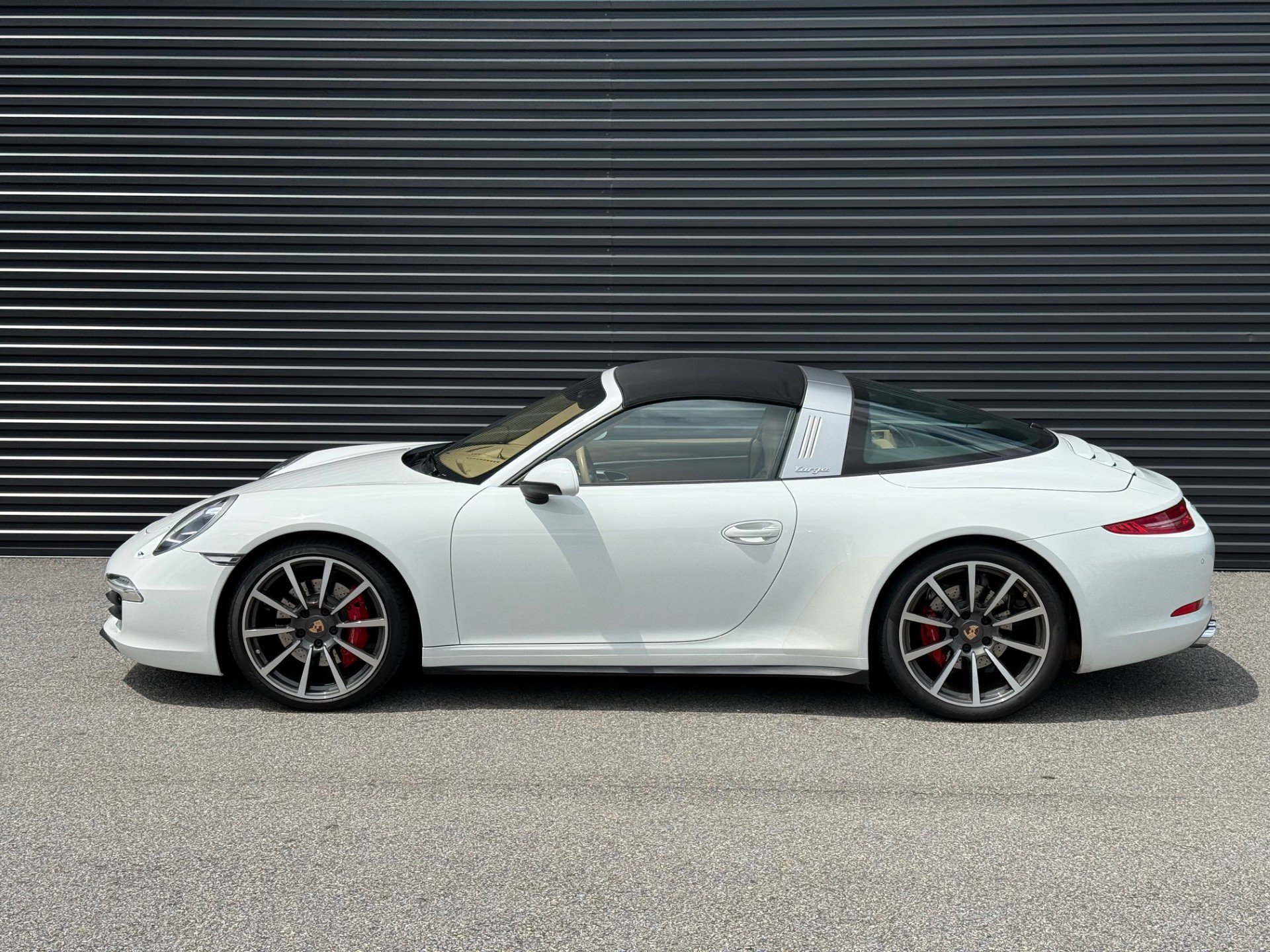 2014 Porsche 911 Targa 4S photo 2