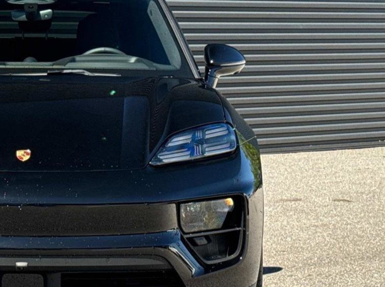 2025 Porsche Macan S - Photo 12