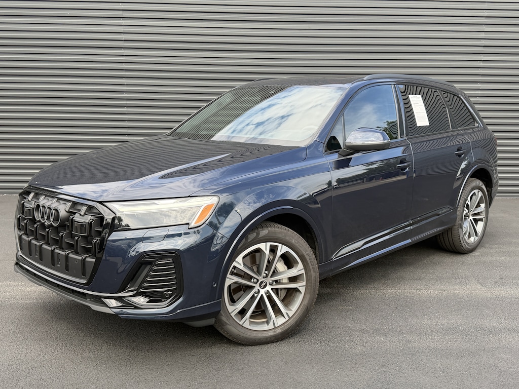 Used 2025 Audi Q7 45 Premium Plus SUV