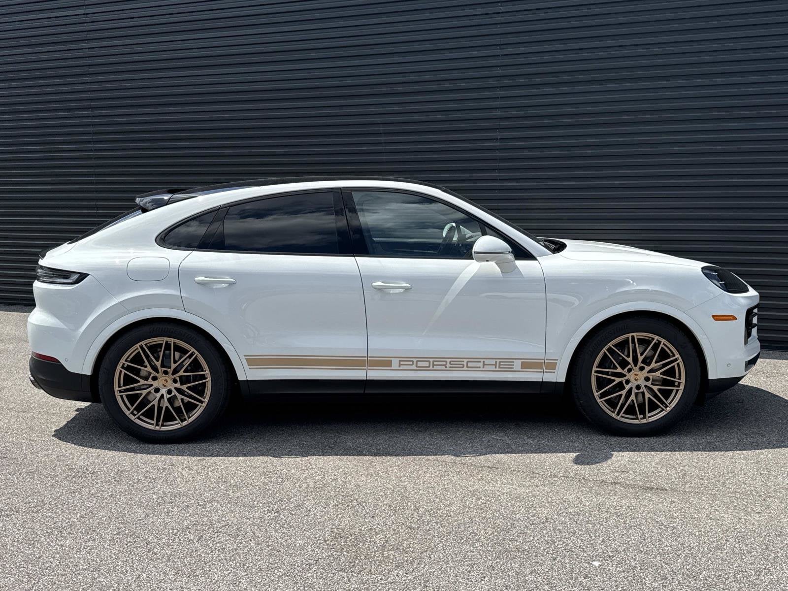 2026 Porsche Cayenne Coupe Base - Photo 9