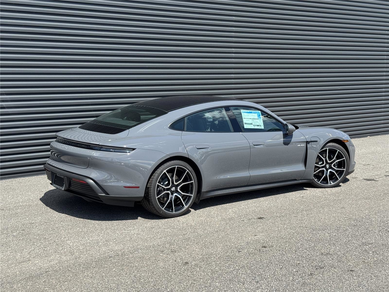 2025 Porsche Taycan Base - Photo 9