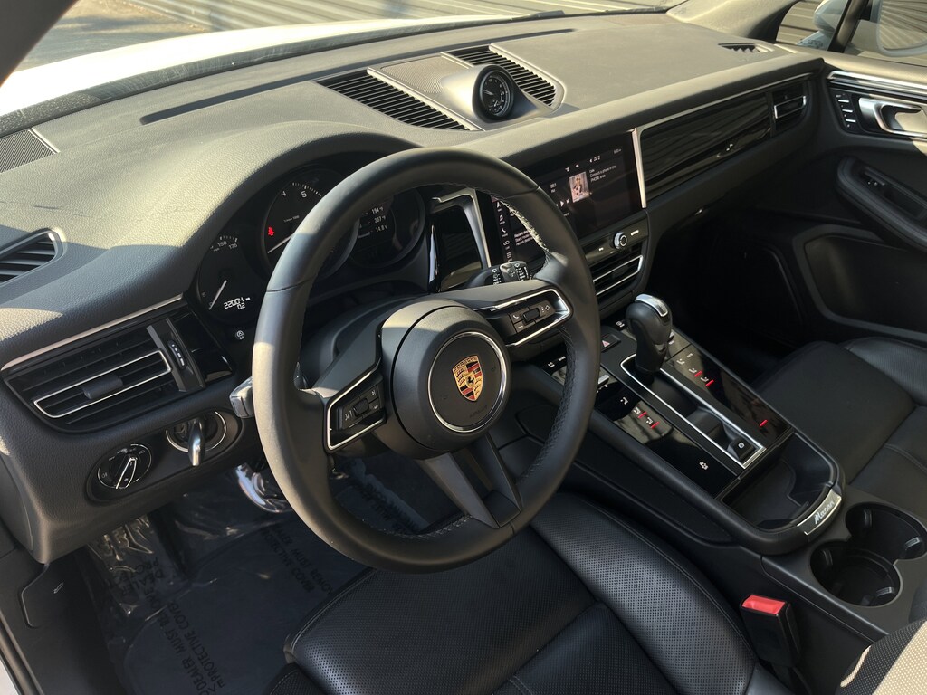 Certified 2022 Porsche Macan SUV