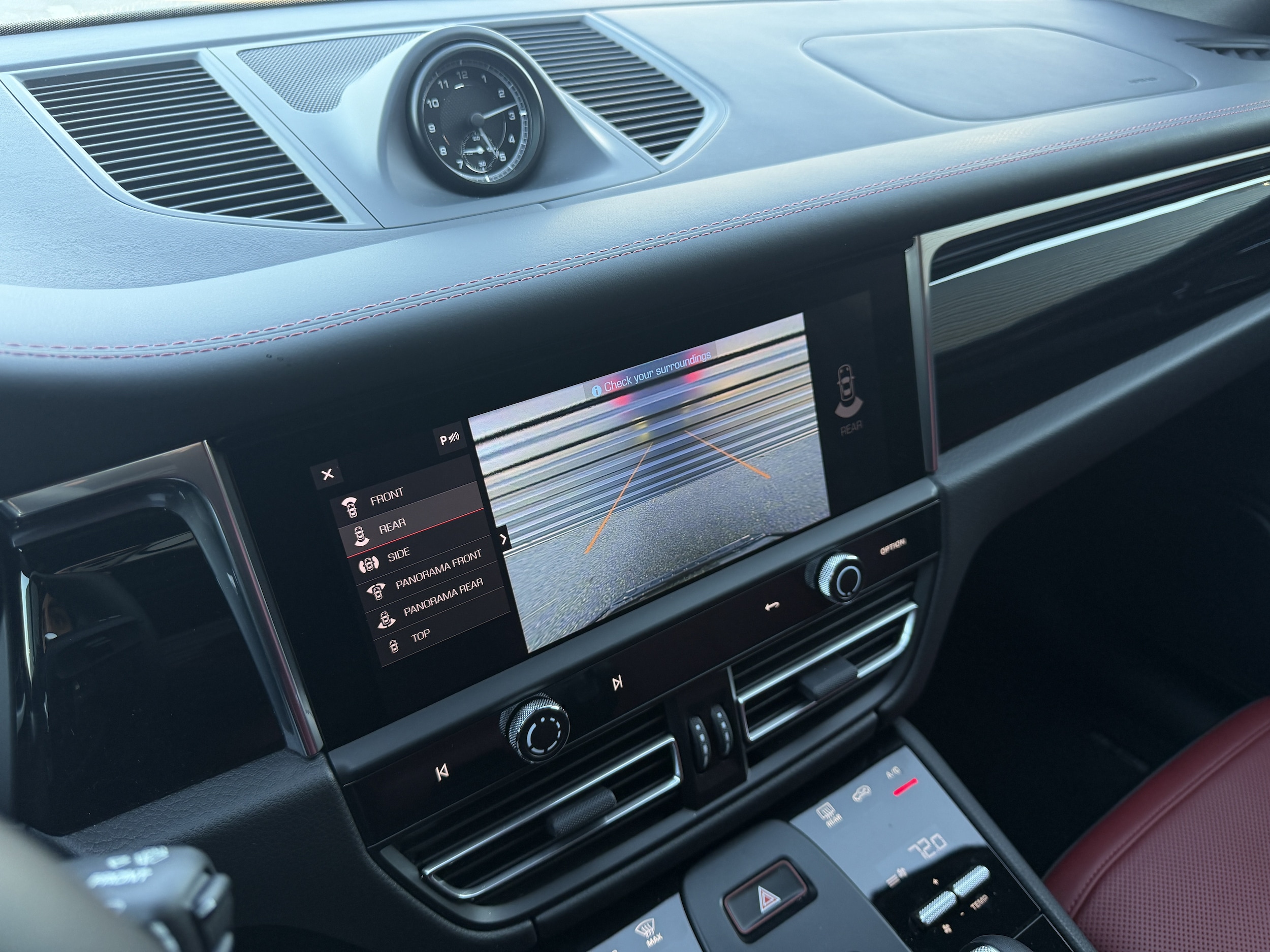 2026 Porsche Macan Base - Photo 32