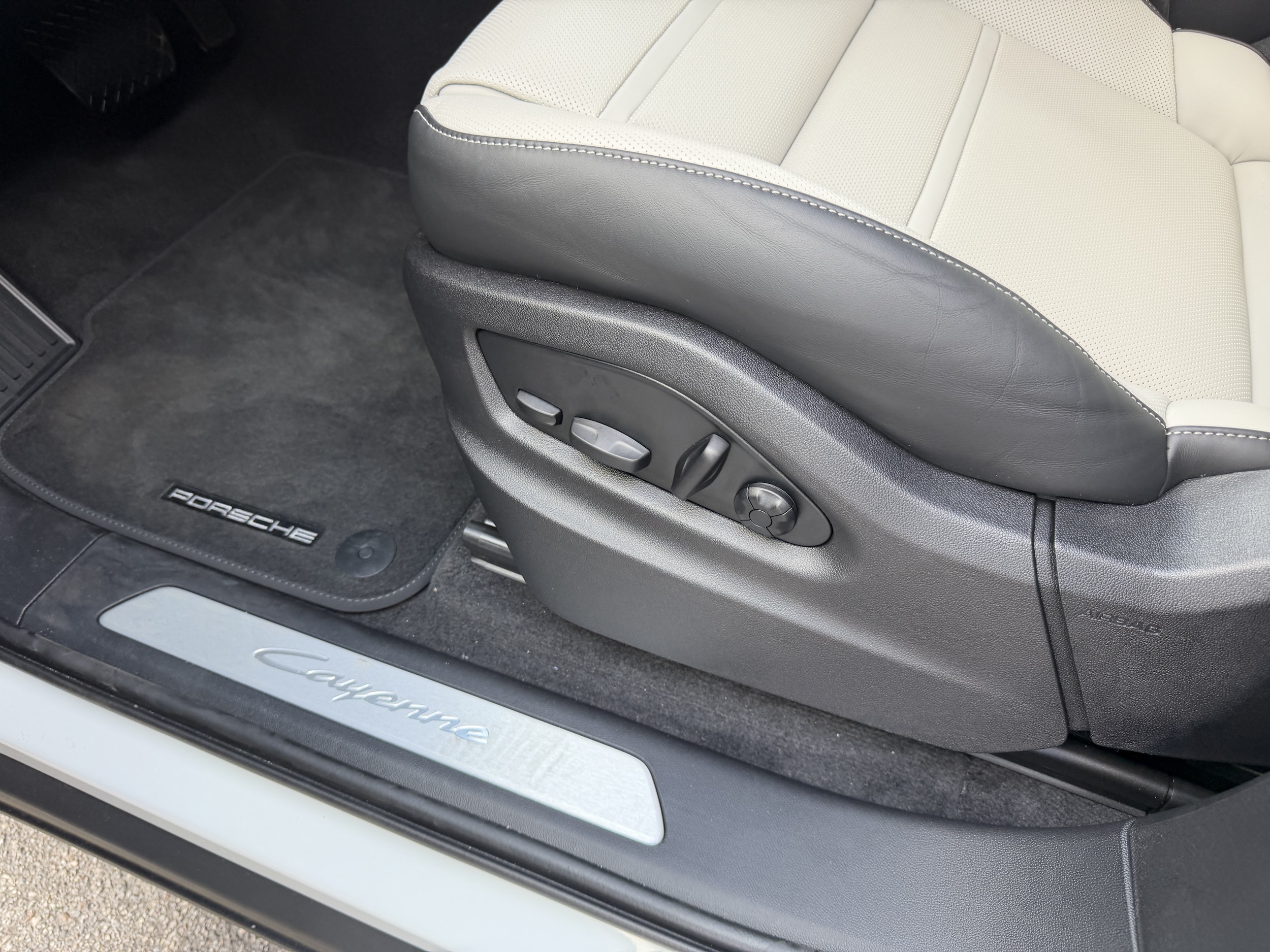2026 Porsche Cayenne Coupe Base - Photo 15