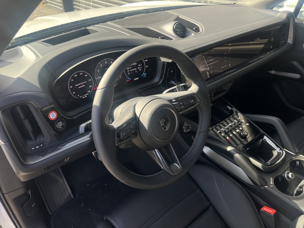 New 2025 Porsche Cayenne Turbo E-Hybrid