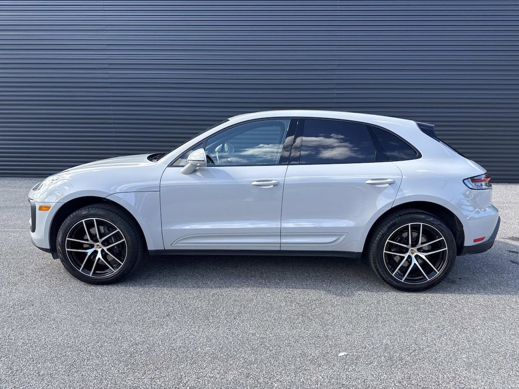 Certified 2022 Porsche Macan SUV