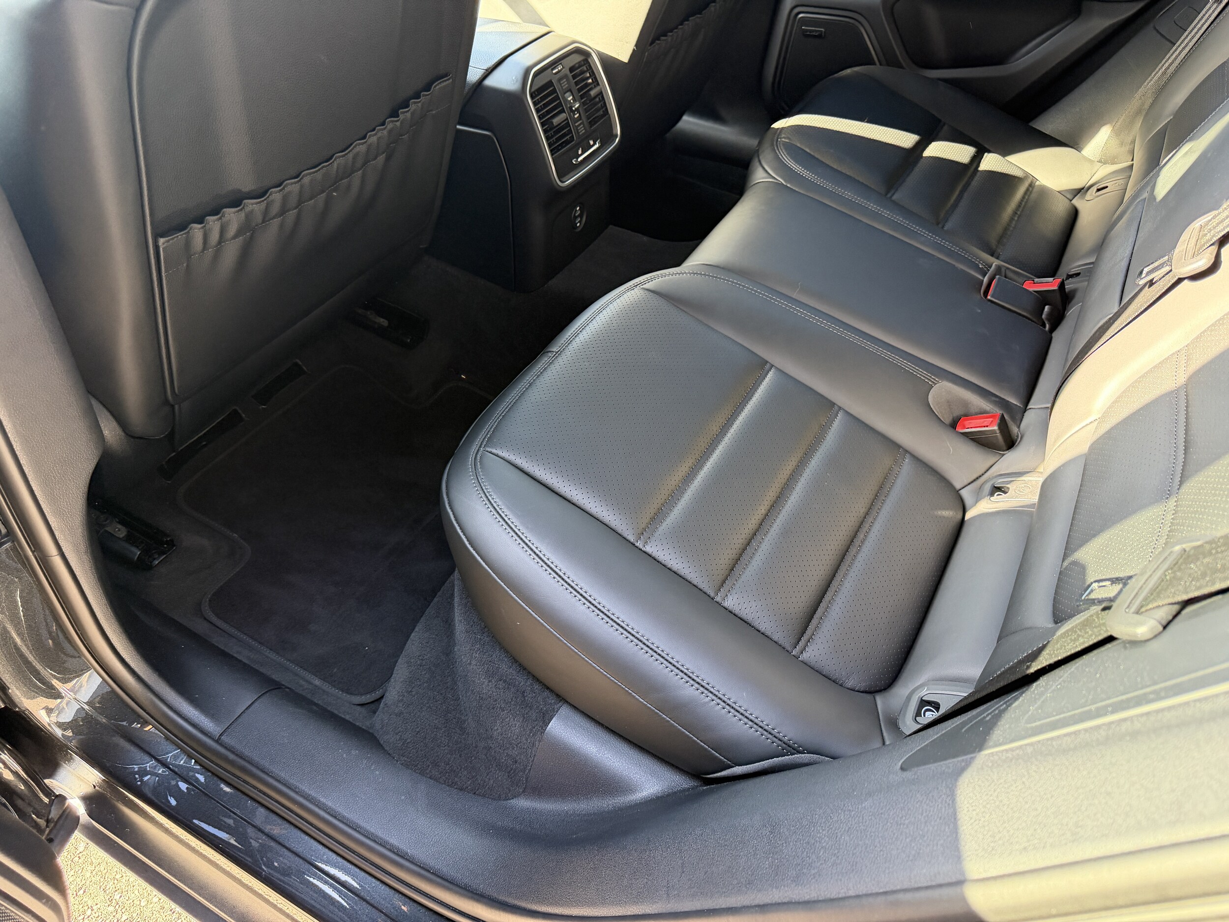 2026 Porsche Macan Base - Photo 32