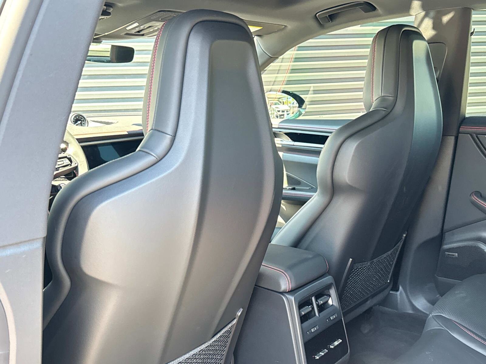 2025 Porsche Macan S - Photo 15