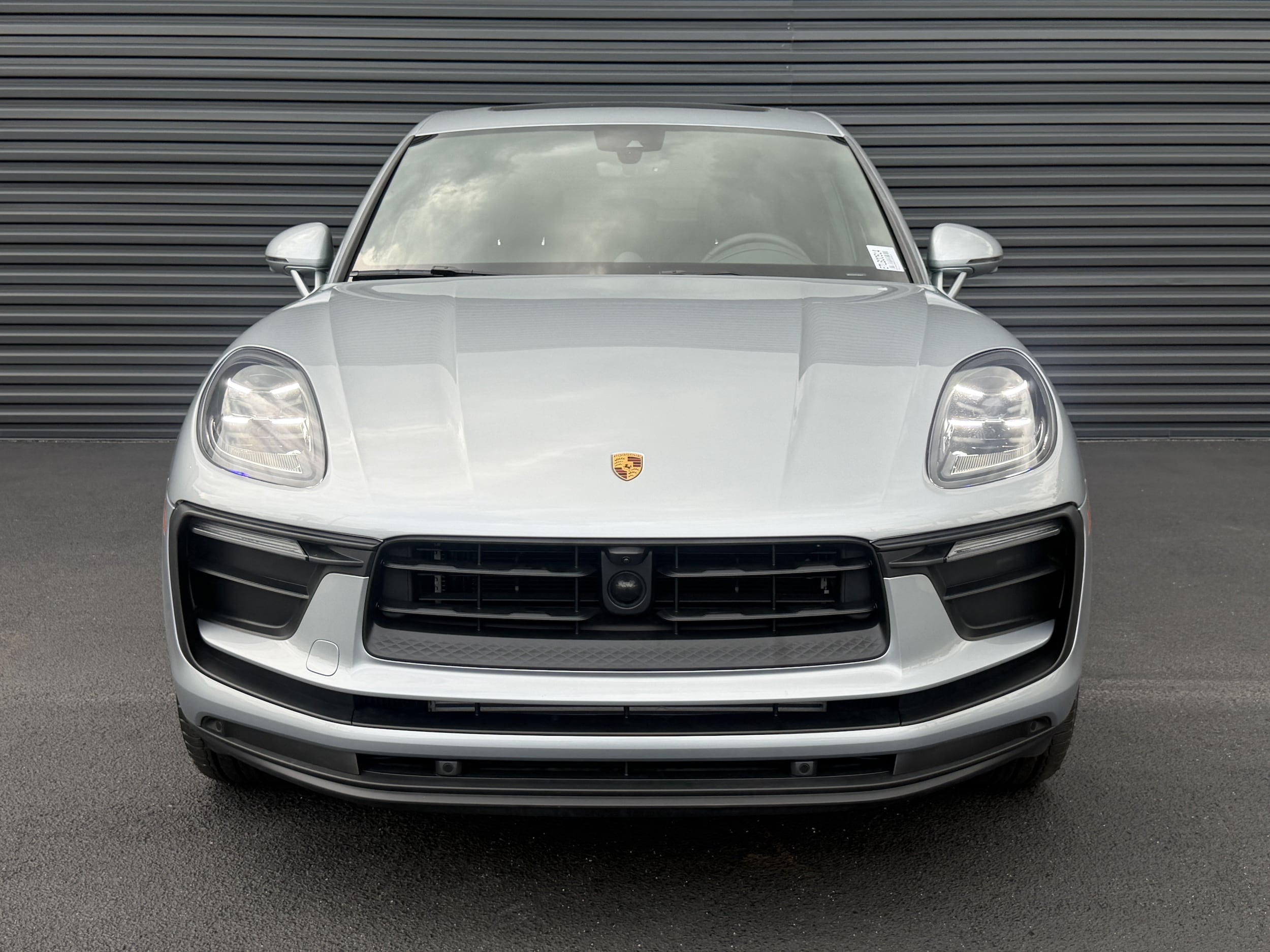 2026 Porsche Macan Base - Photo 6