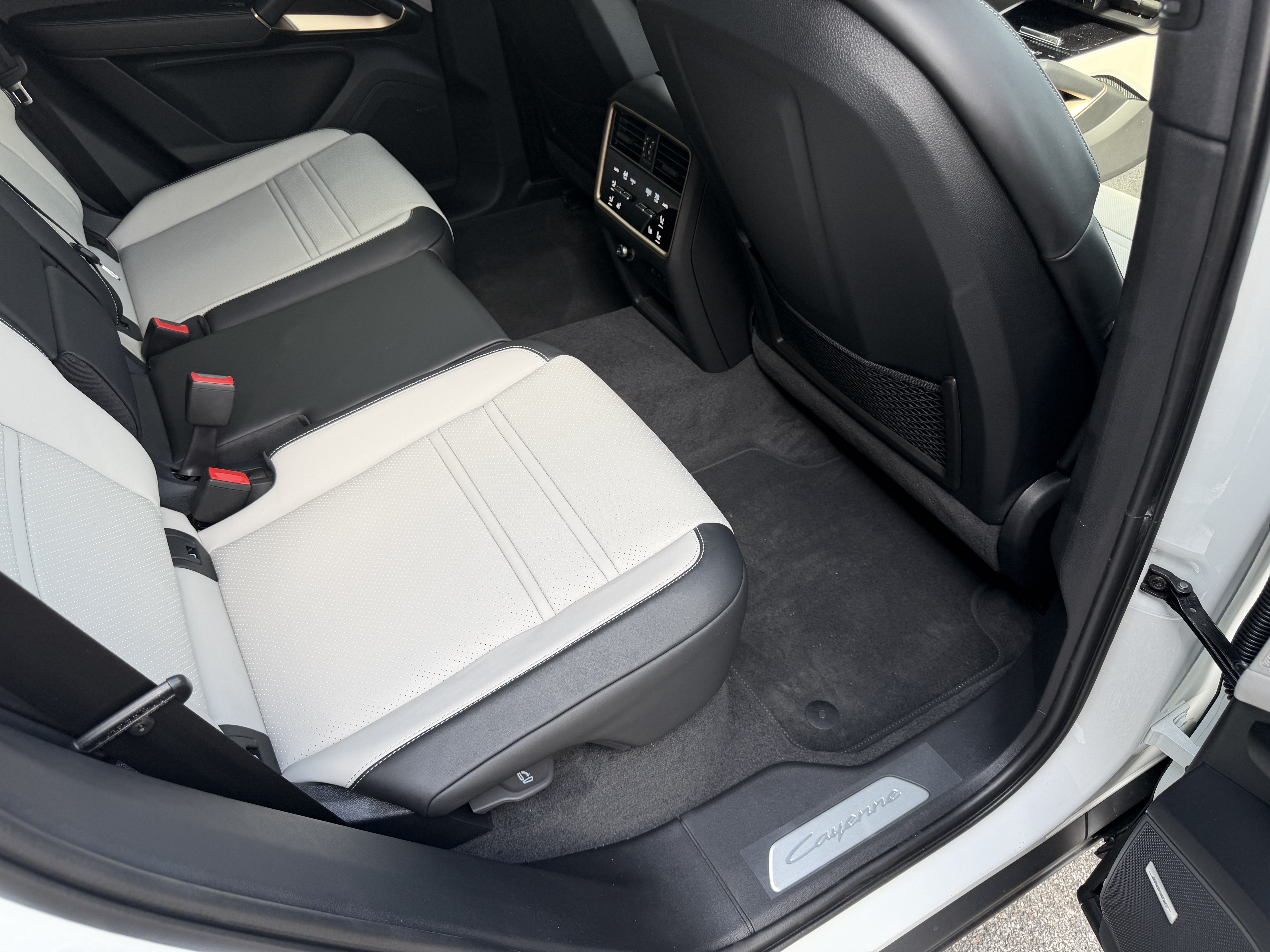 2026 Porsche Cayenne Coupe Base - Photo 20