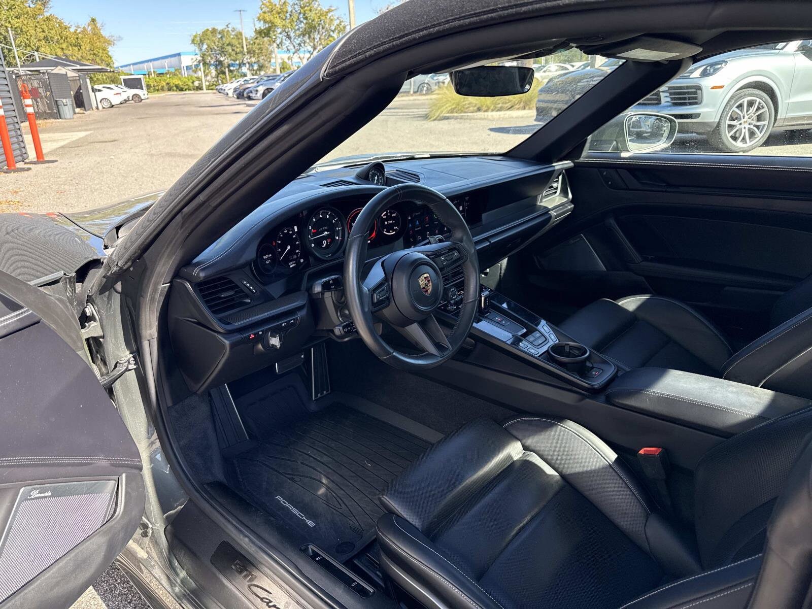 2022 Porsche 911 GTS Cabriolet photo 4