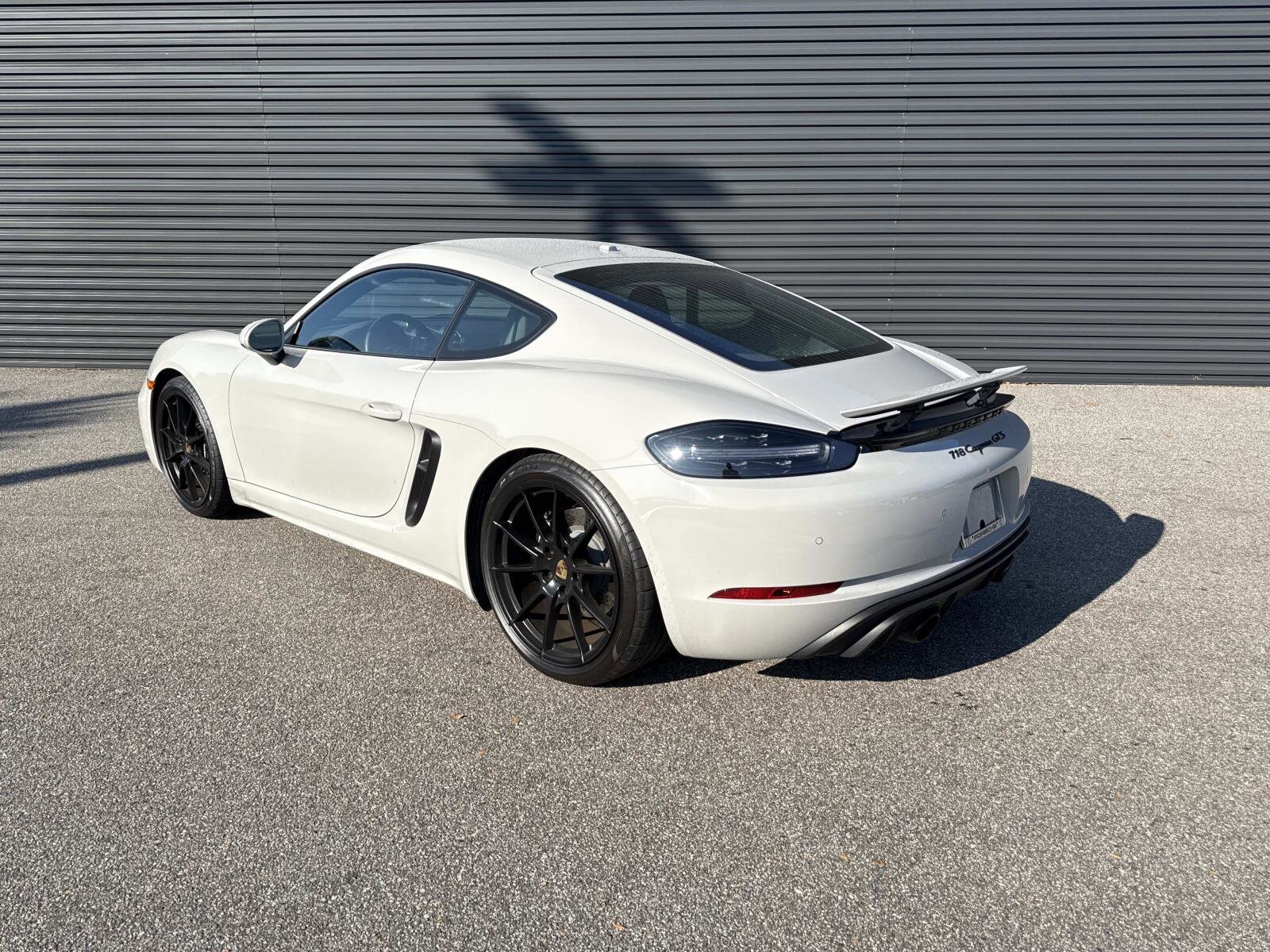 2025 Porsche Cayman GTS 4.0 photo 3