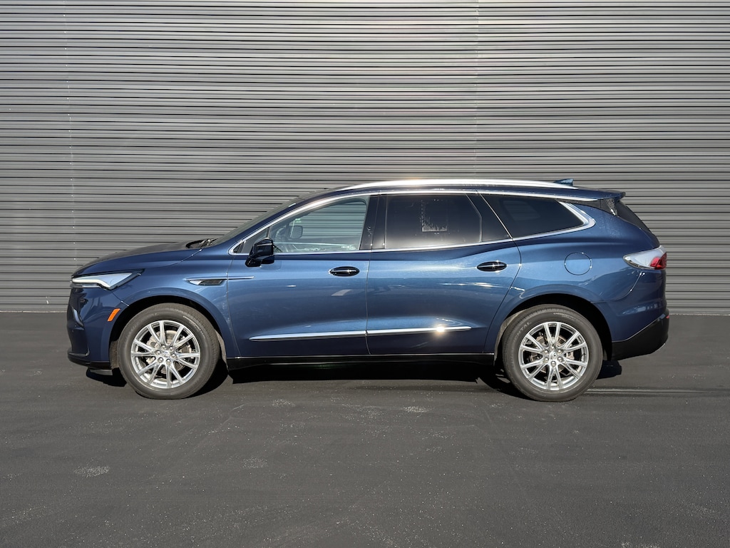 Used 2023 Buick Enclave Essence SUV