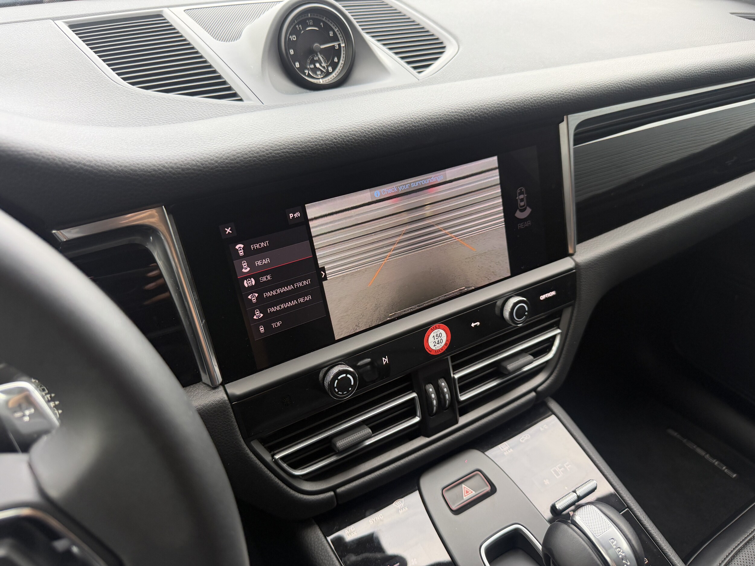 2026 Porsche Macan Base - Photo 31