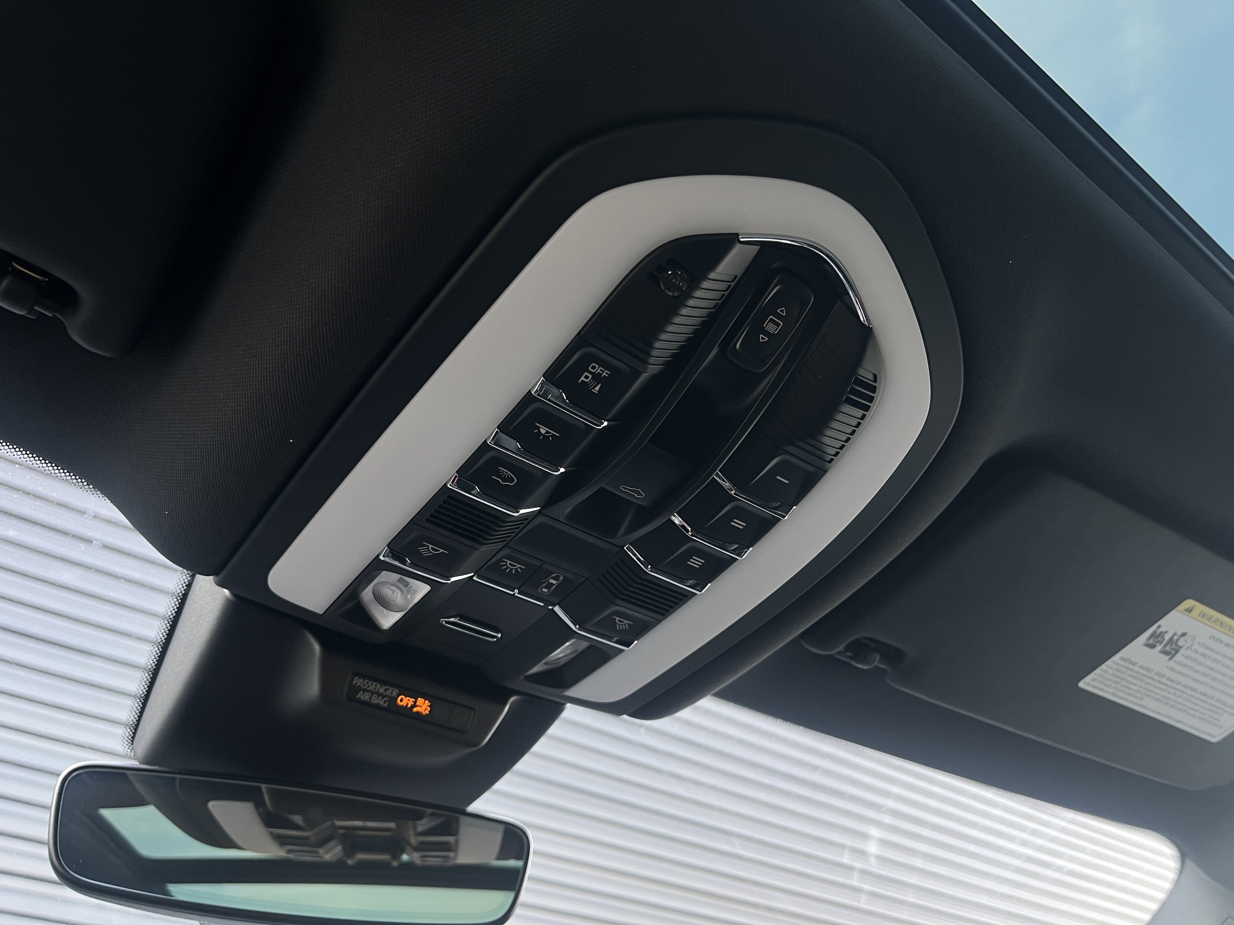 2026 Porsche Macan T - Photo 40