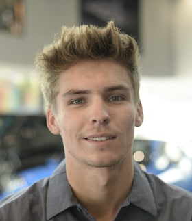 Staff member Andrew from ID_e80797289e82