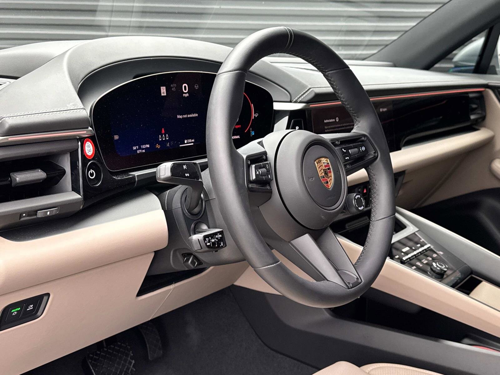 2024 Porsche Macan Electric 4 photo 4