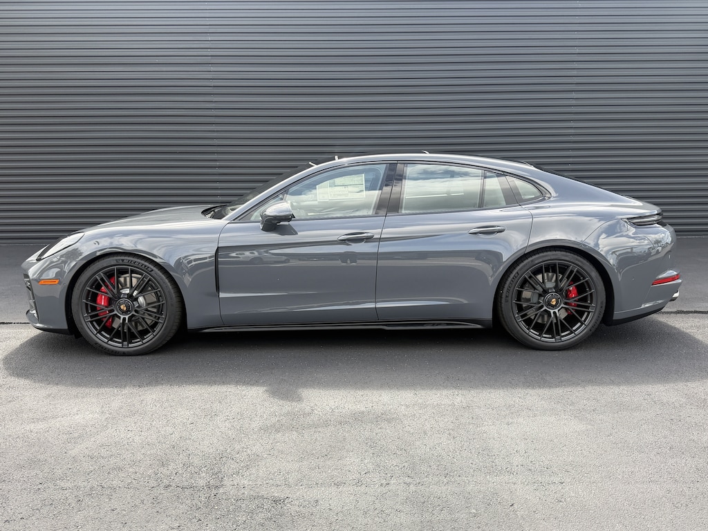 New 2026 Porsche Panamera GTS